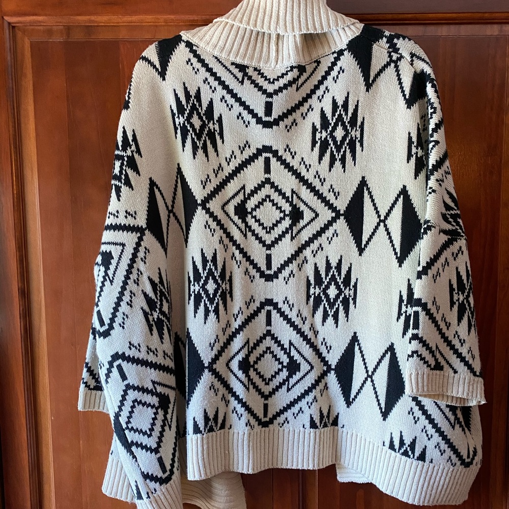 Woven Pattern Cardigan - Picture 3 of 3